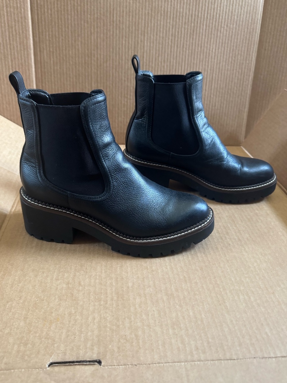 Nordstrom Black Leather Women's Chelsea Ankle Boots - Picture 3 of 9